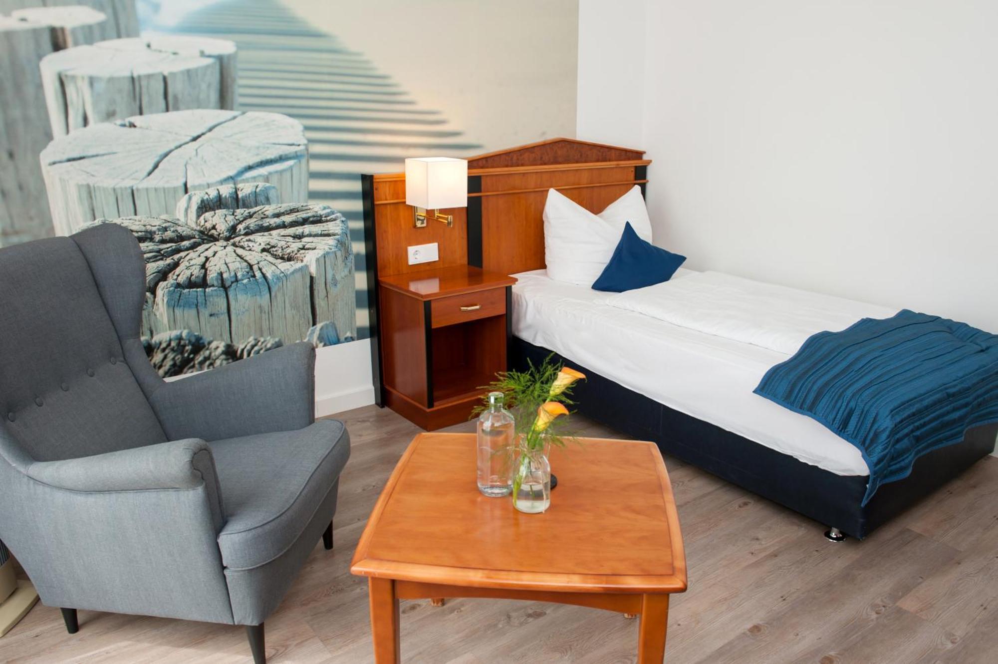 Hotel Novum Hinte Exterior photo